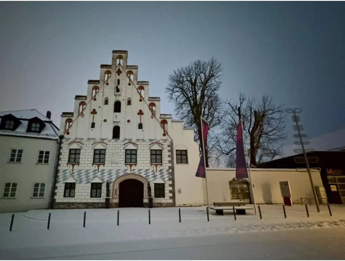 Stadthaus Im Altstadtkern Fuer Bis Zu 8 Personen Dingolfing 0*,  Allemagne